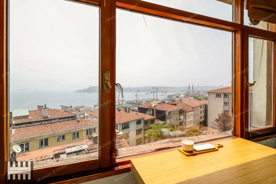3+1 Rental Flat with Balcony and Bosphorus View in Cihangir