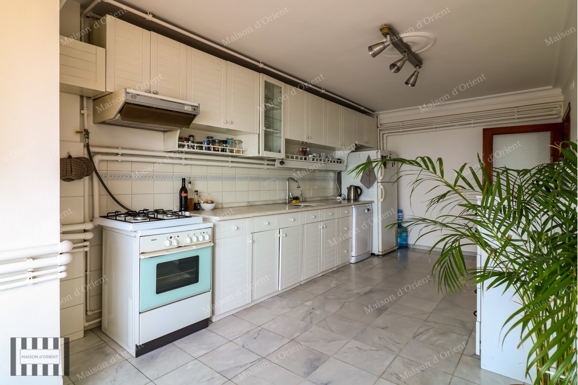 3+1 Rental Flat with Balcony and Bosphorus View in Cihangir