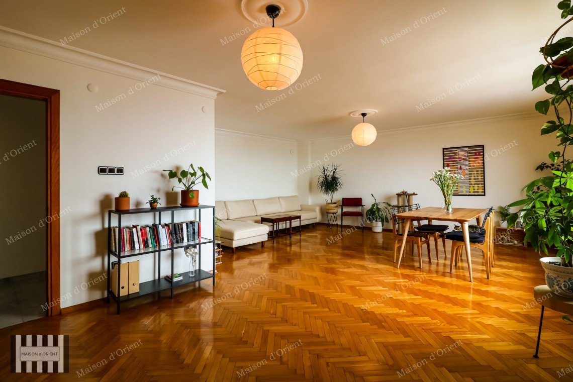 3+1 Rental Flat with Balcony and Bosphorus View in Cihangir