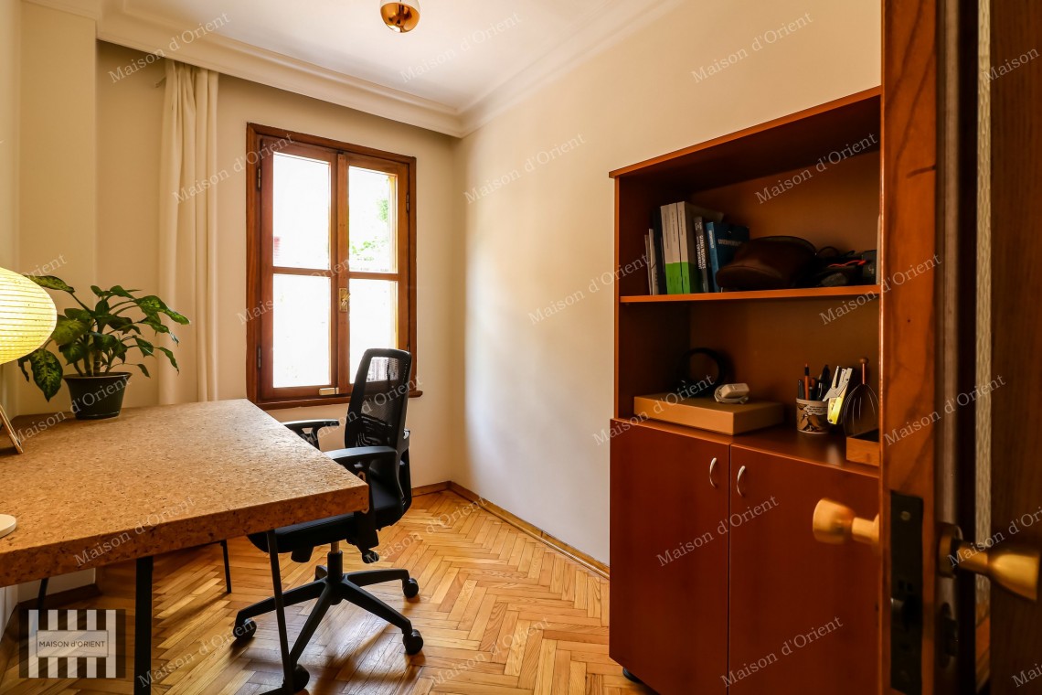 3+1 Rental Flat with Balcony and Bosphorus View in Cihangir