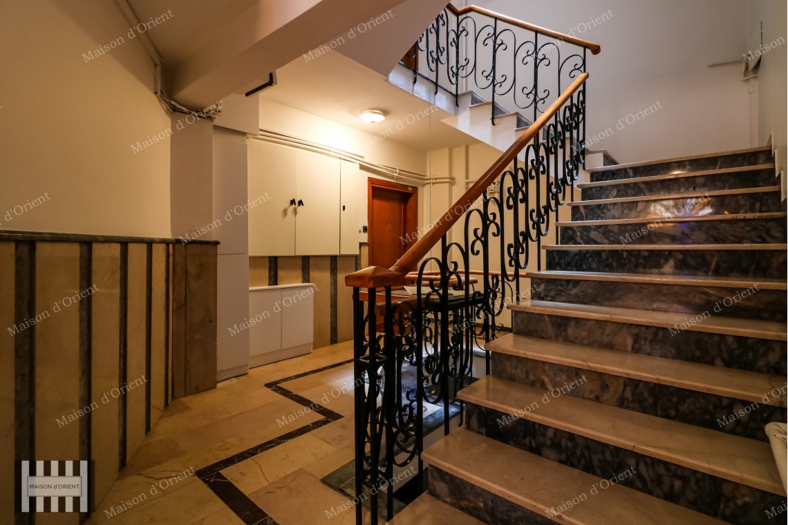 3+1 Rental Flat with Balcony and Bosphorus View in Cihangir