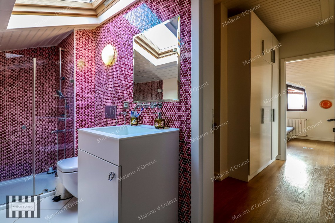Renovated Triplex Villa for Sale in Cengelkoy Konaklari Compound