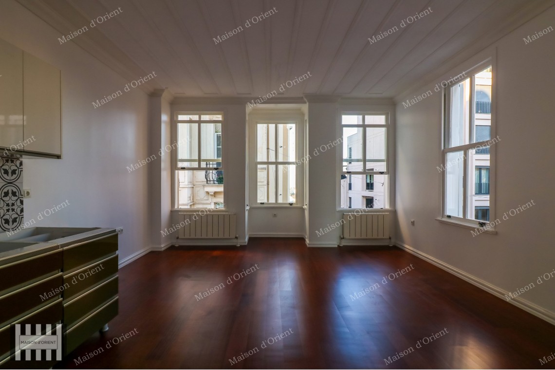 5-Storey Historical Detached House for Sale in Cihangir