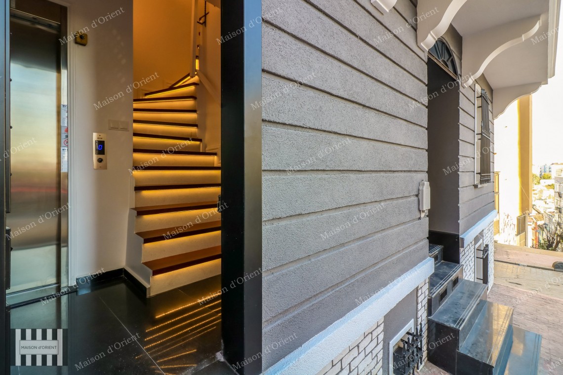 5-Storey Historical Detached House for Sale in Cihangir