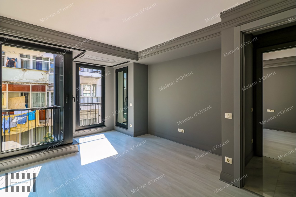 3+1 Flat for Sale in Cihangir Earthquake Proof New Building