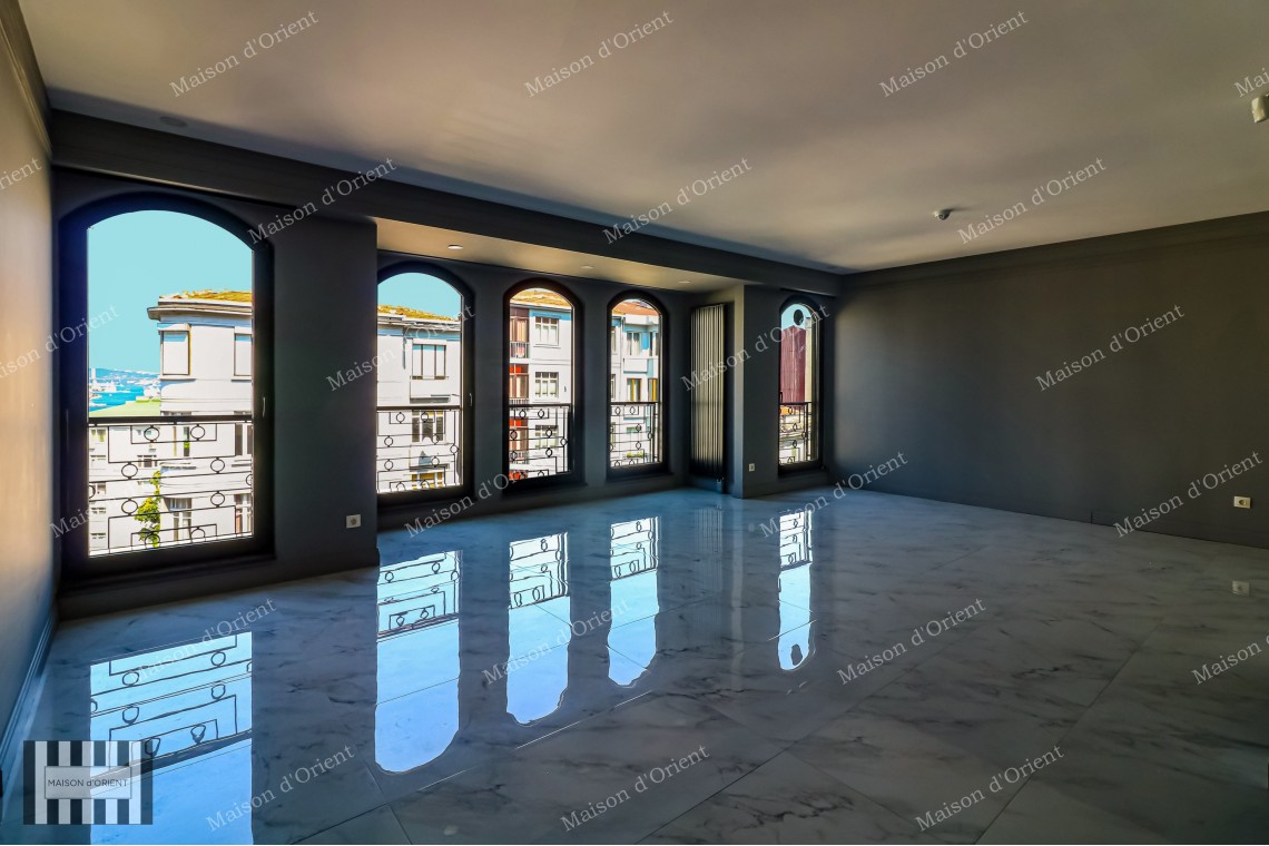 3+1 Flat for Sale in Cihangir Earthquake Proof New Building