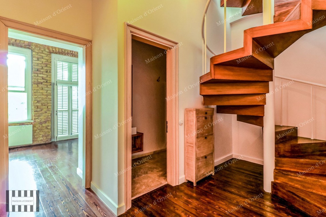 2+1 Duplex with Bosphorus View for Rent in Galata