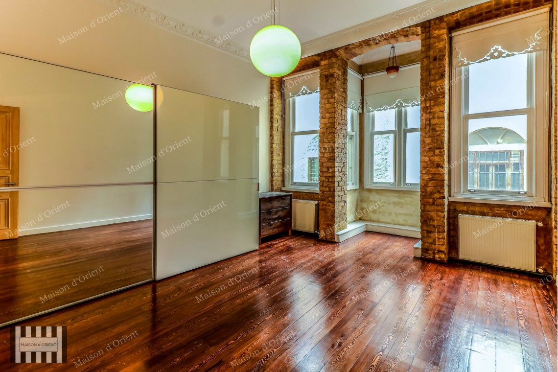 2+1 Duplex with Bosphorus View for Rent in Galata
