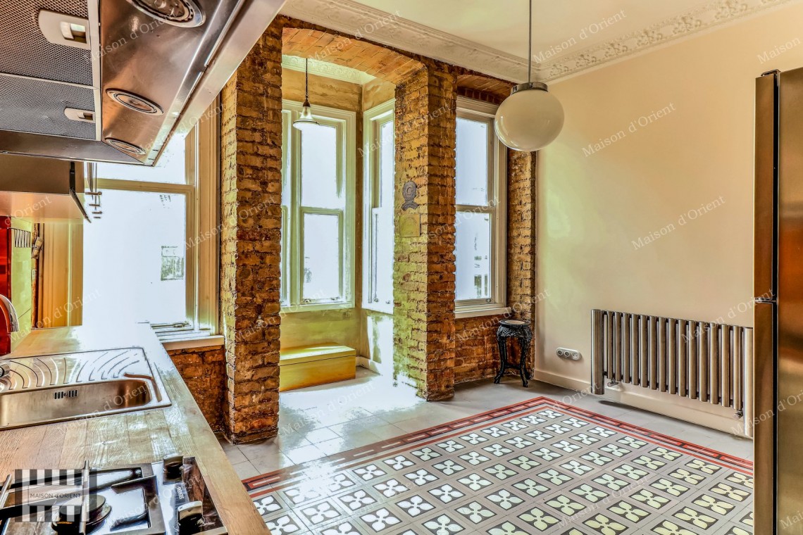 2+1 Duplex with Bosphorus View for Rent in Galata