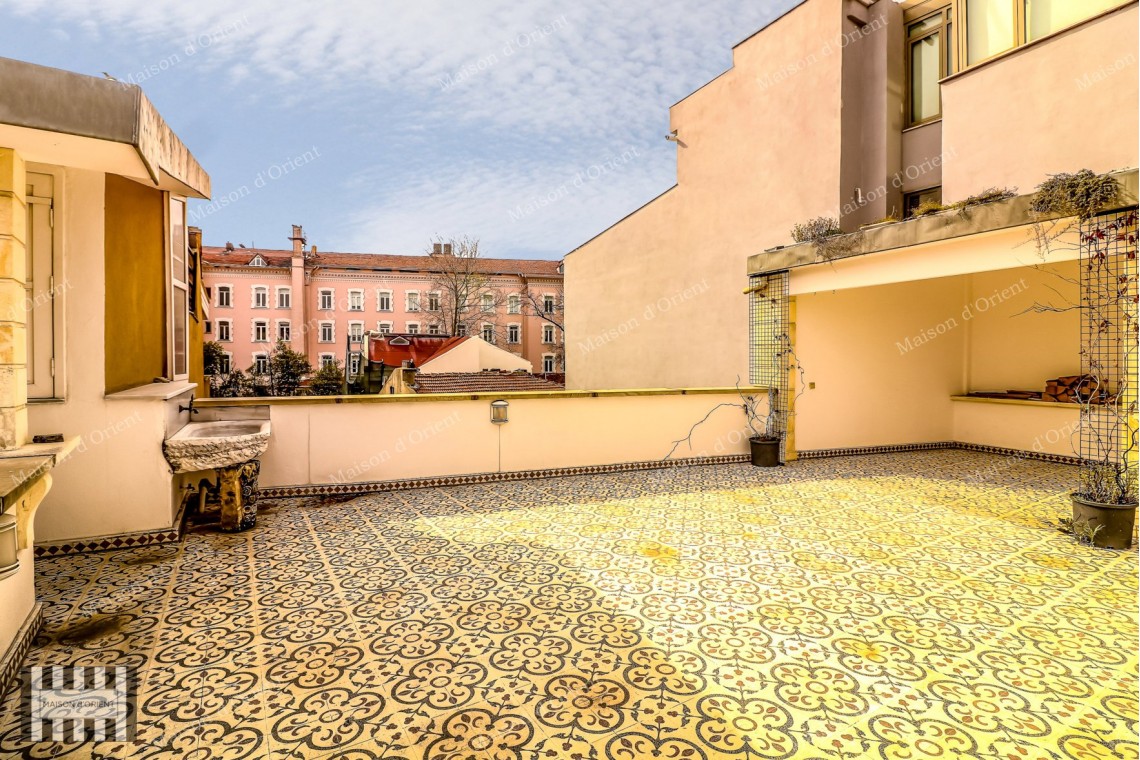 Duplex with Terrace for Rent in Cihangir Pamir Bey Building