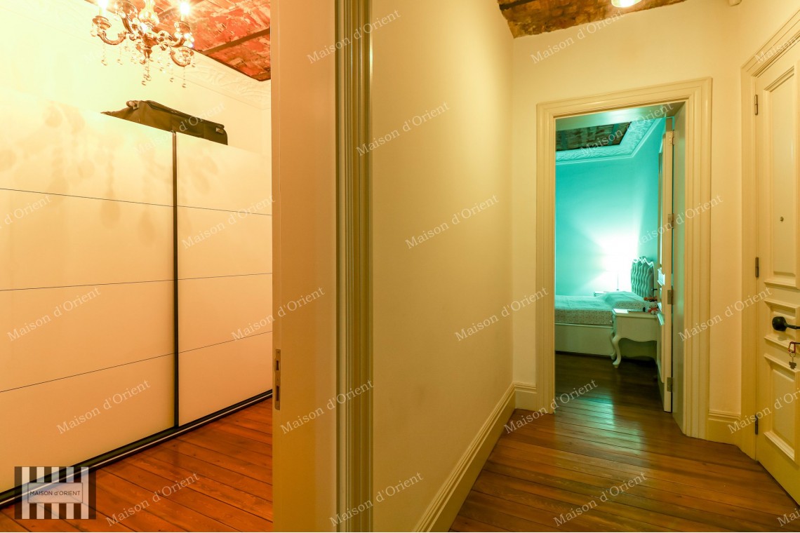 Flat for Rent in Historical Gravier Building