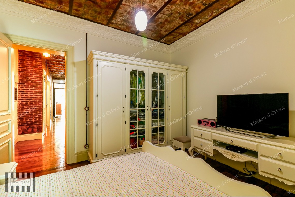 Flat for Rent in Historical Gravier Building