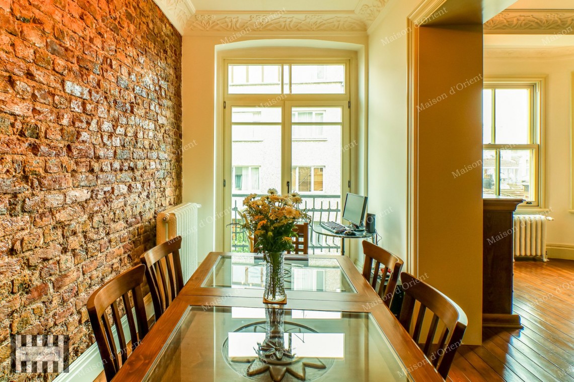 Flat for Rent in Historical Gravier Building