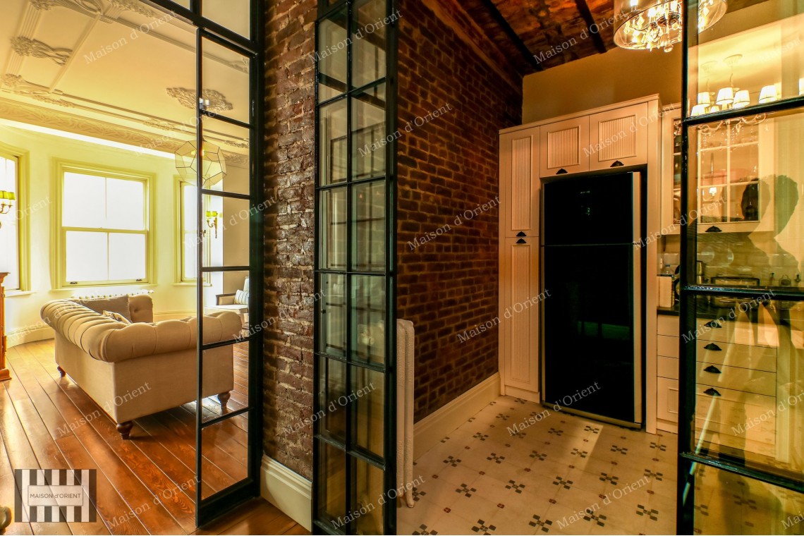 Flat for Rent in Historical Gravier Building