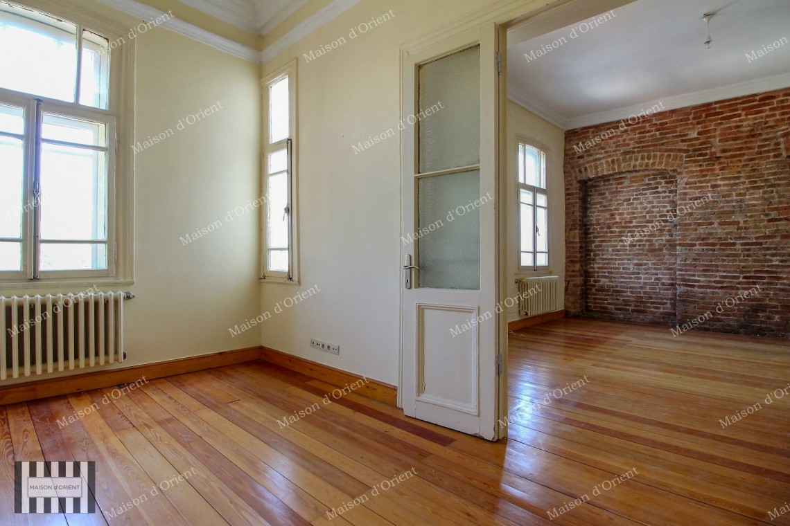 280sqm Flat for Rent with View in Tunnel Square