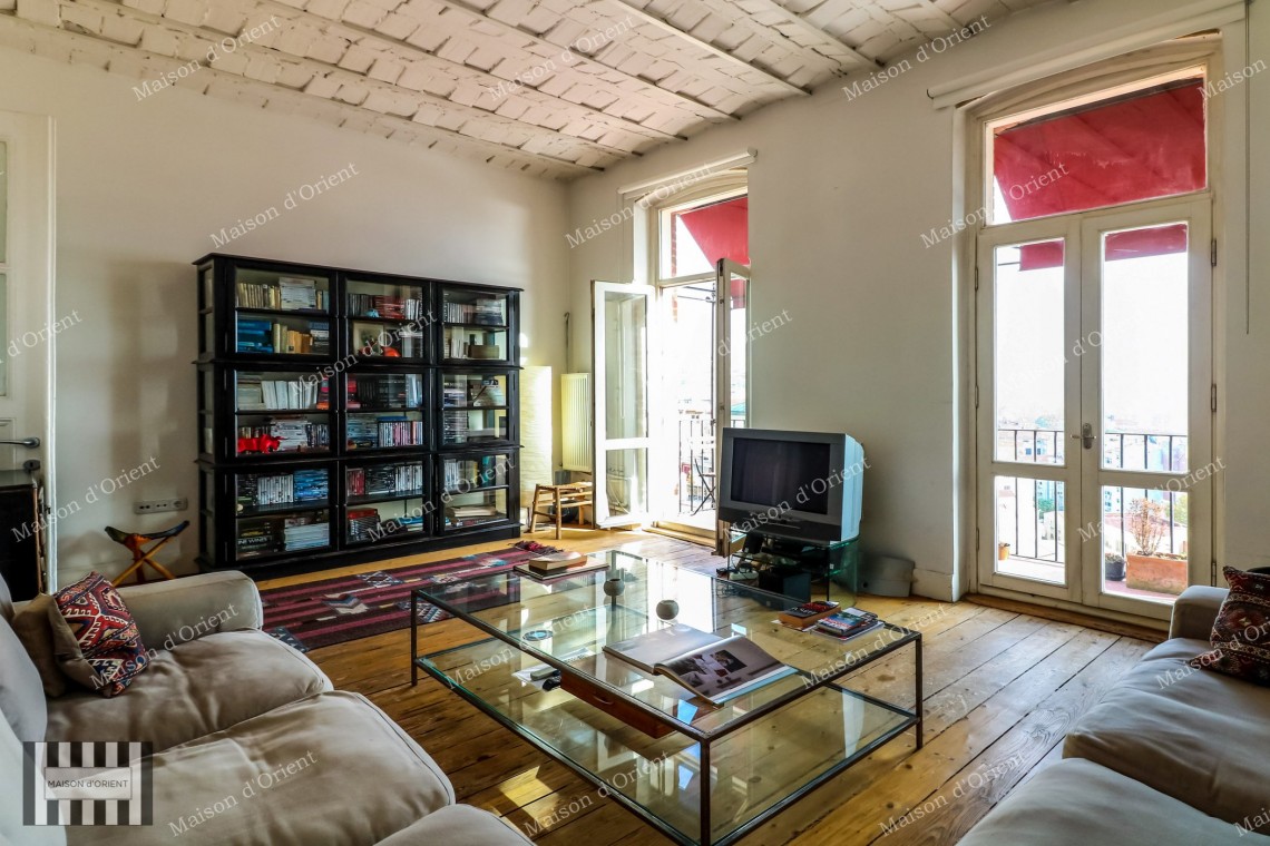 Flat for Rent with Bosphorus View in Galata