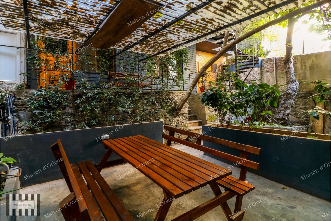 Flat for Rent with Private Garden and Detached House