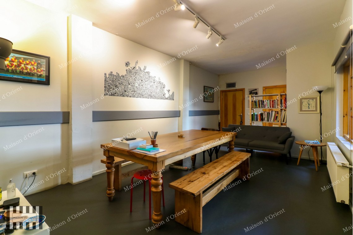 Flat for Rent with Private Garden and Detached House