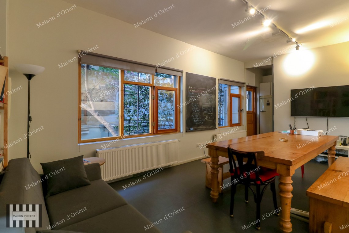 Flat for Rent with Private Garden and Detached House