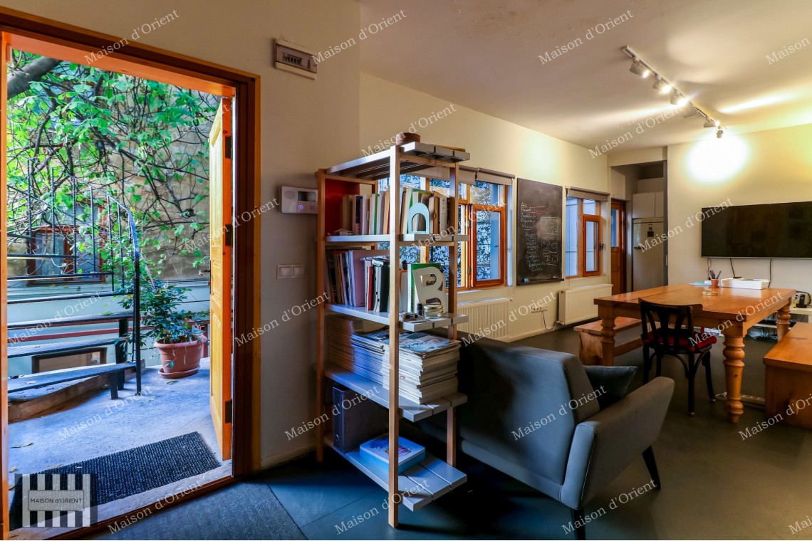 Flat for Rent with Private Garden and Detached House