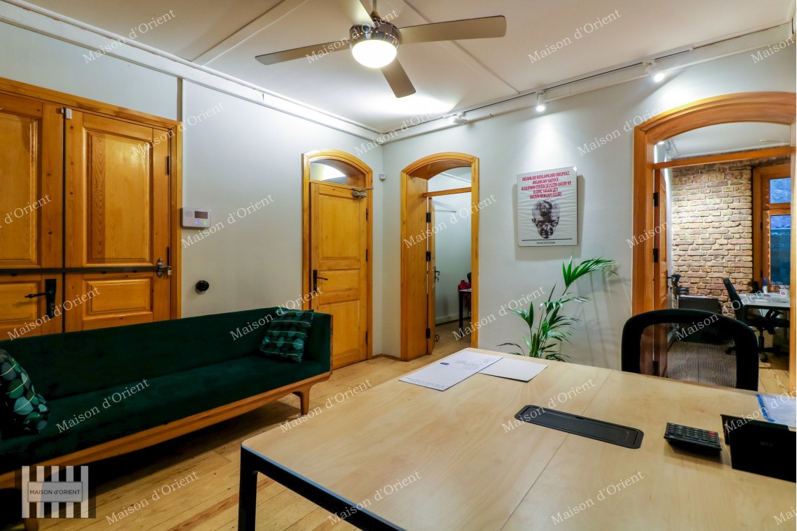 Flat for Rent with Private Garden and Detached House
