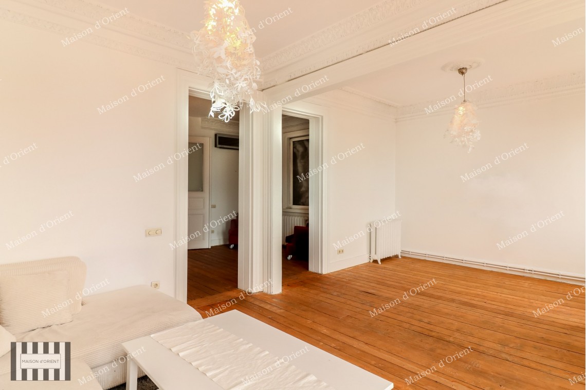 Flat for Sale with View in Historical Mavrodi Building