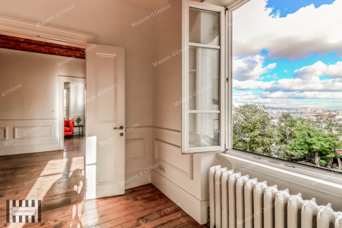 Fully Renovated 1+1 Flat for Rent in Galata Tower Square