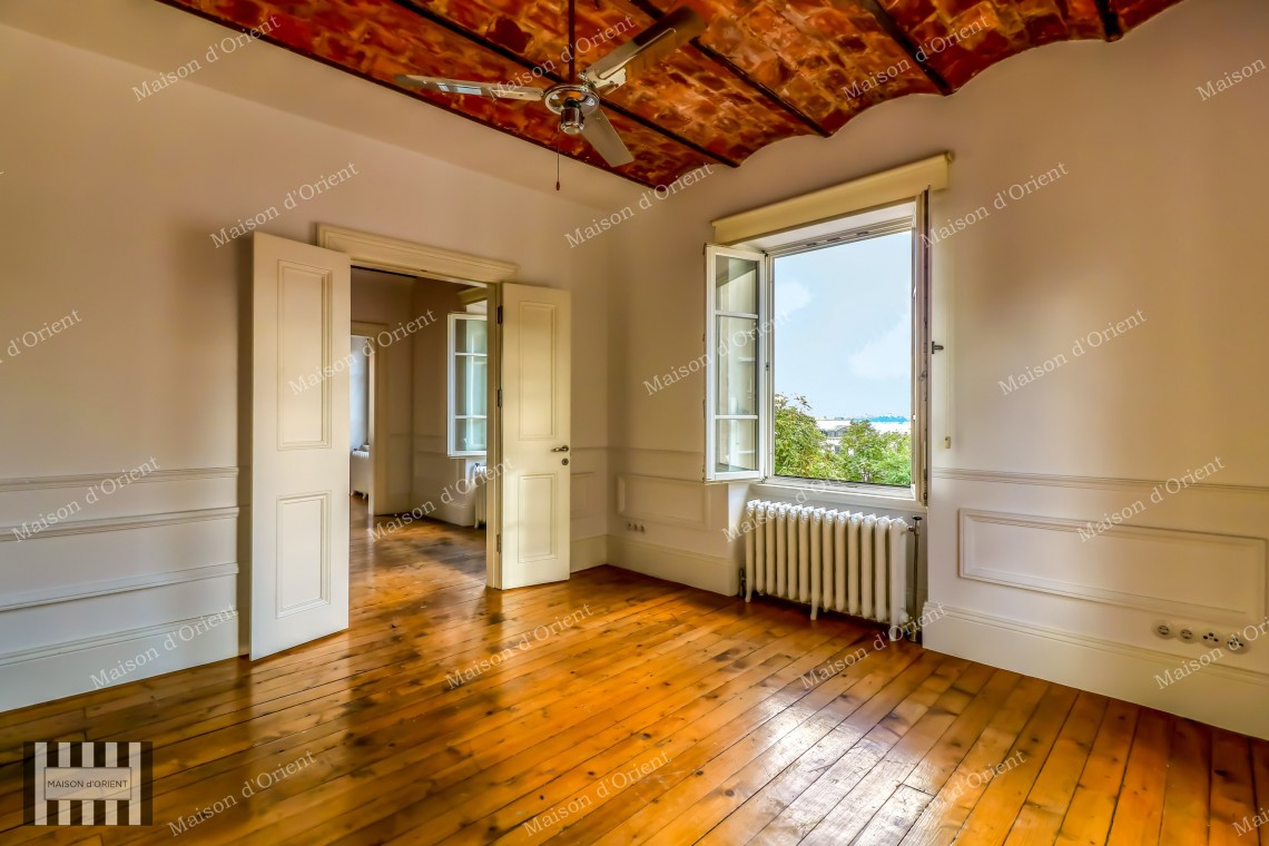 Fully Renovated 1+1 Flat for Rent in Galata Tower Square