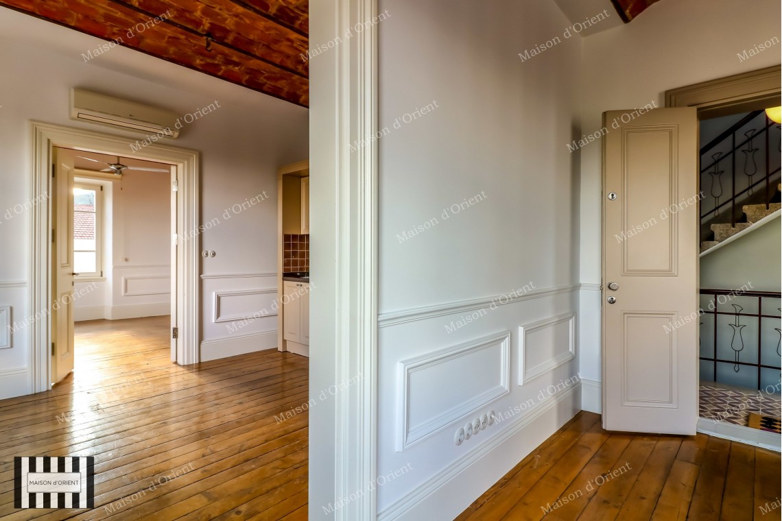 Fully Renovated 1+1 Flat for Rent in Galata Tower Square