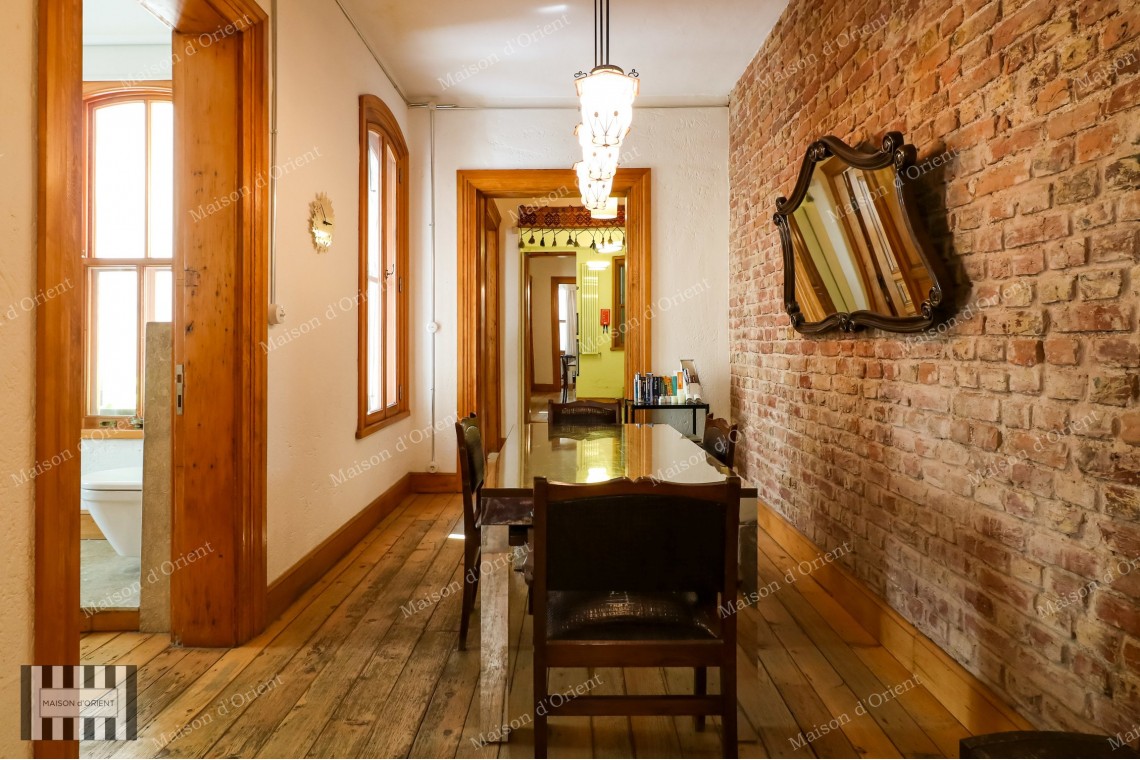 3+2 Rental Flat in Historical Petraki Building, Galata