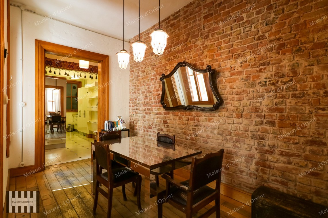 3+2 Rental Flat in Historical Petraki Building, Galata