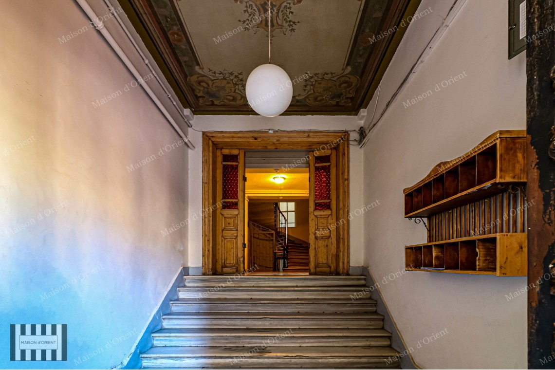 3+1 Rental Flat in Historical Building Next to Galata Tower