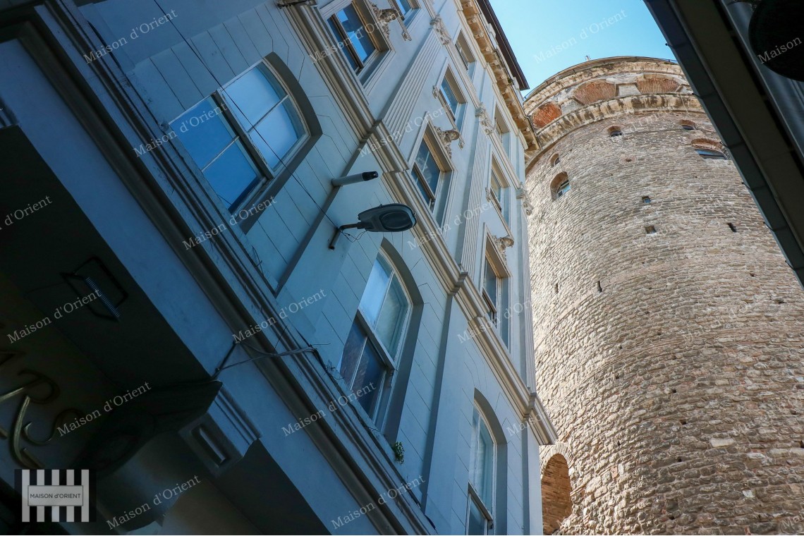 3+2 Rental Flat in Historical Petraki Building, Galata