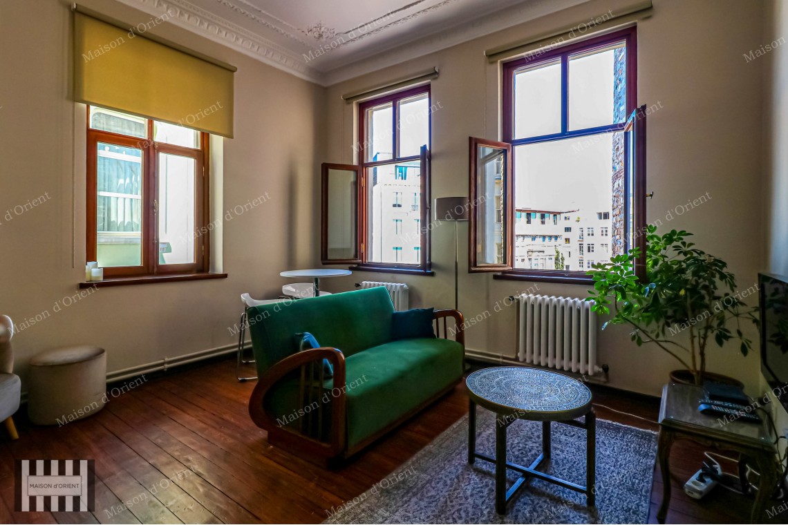 3+1 Rental Flat in Historical Building Next to Galata Tower