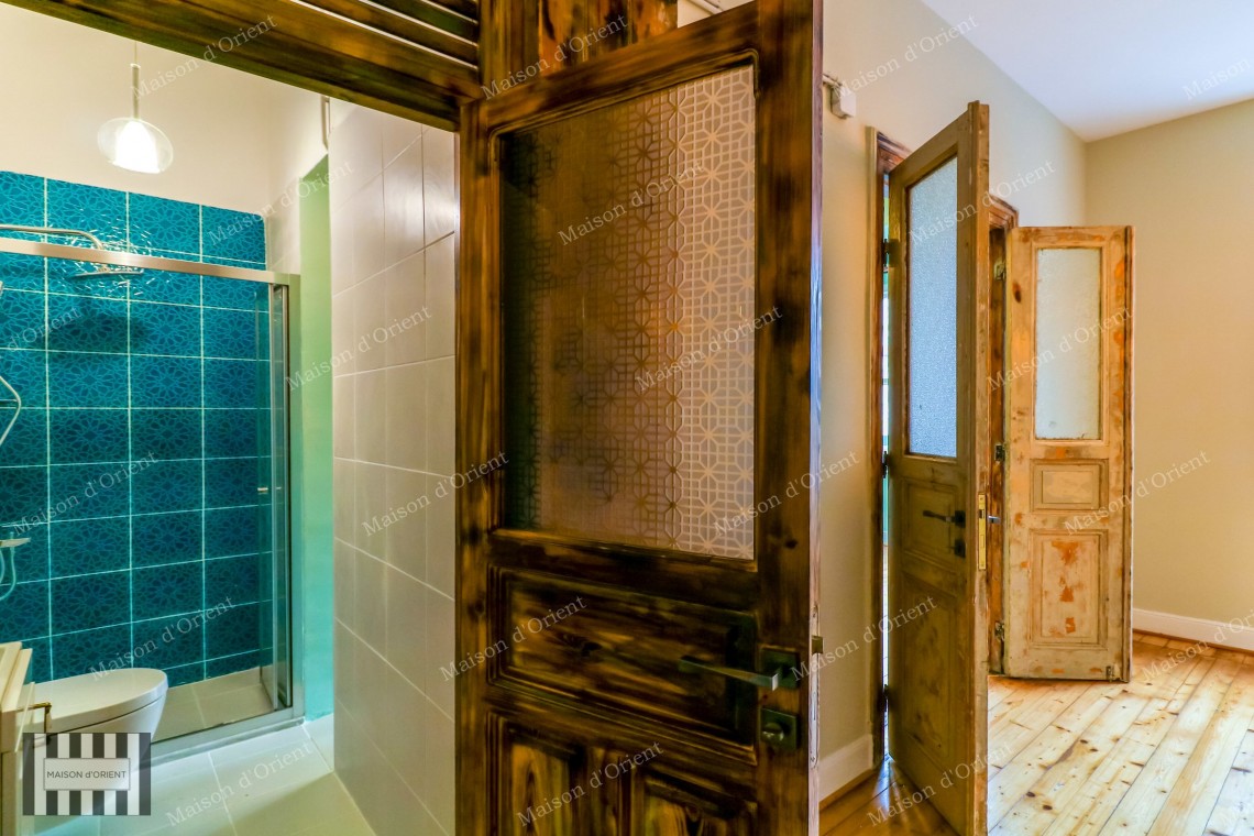 Historical 2+1 Flat with View for Rent in Galata