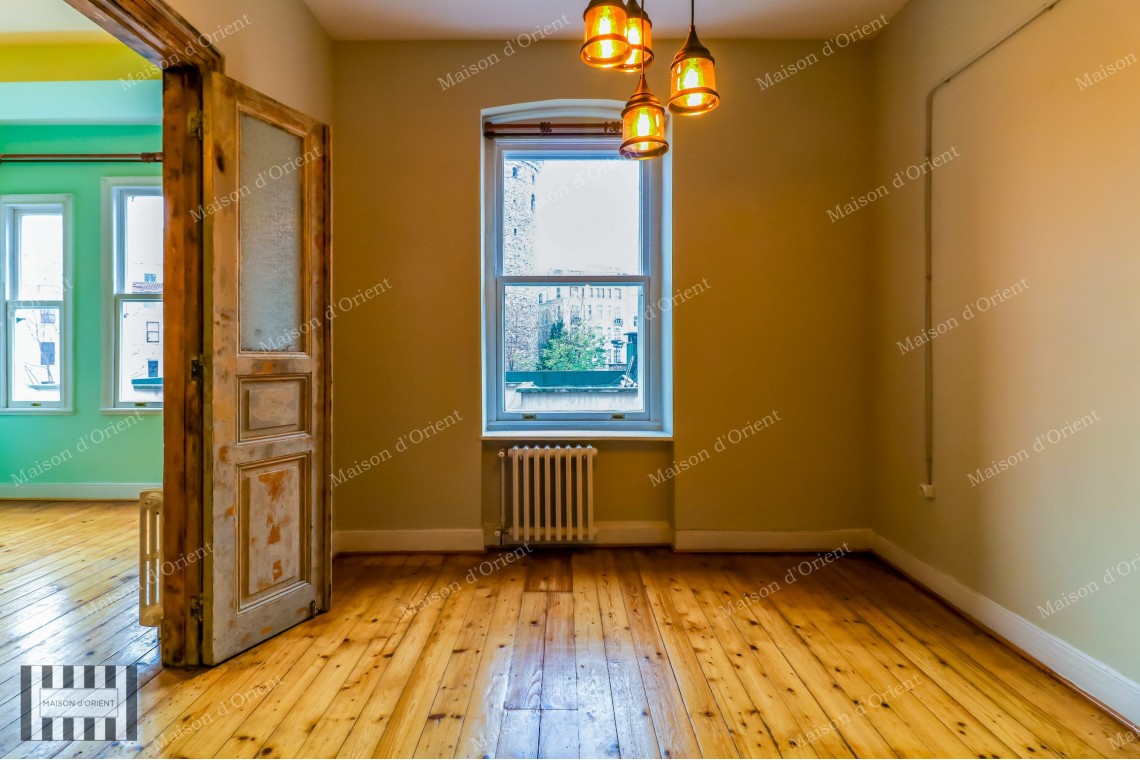 Historical 2+1 Flat with View for Rent in Galata