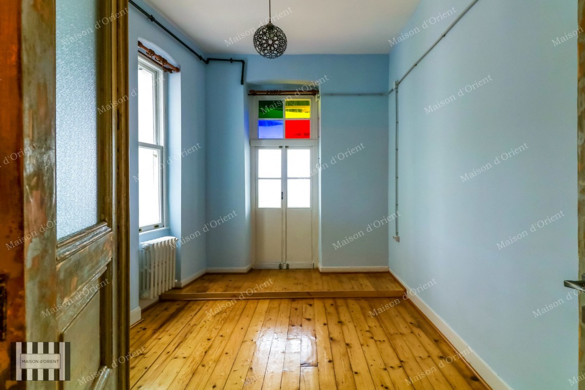 Historical 2+1 Flat with View for Rent in Galata