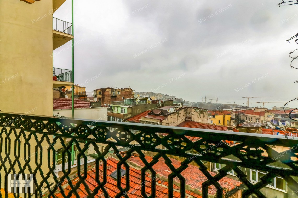 Historical 2+1 Flat with View for Rent in Galata