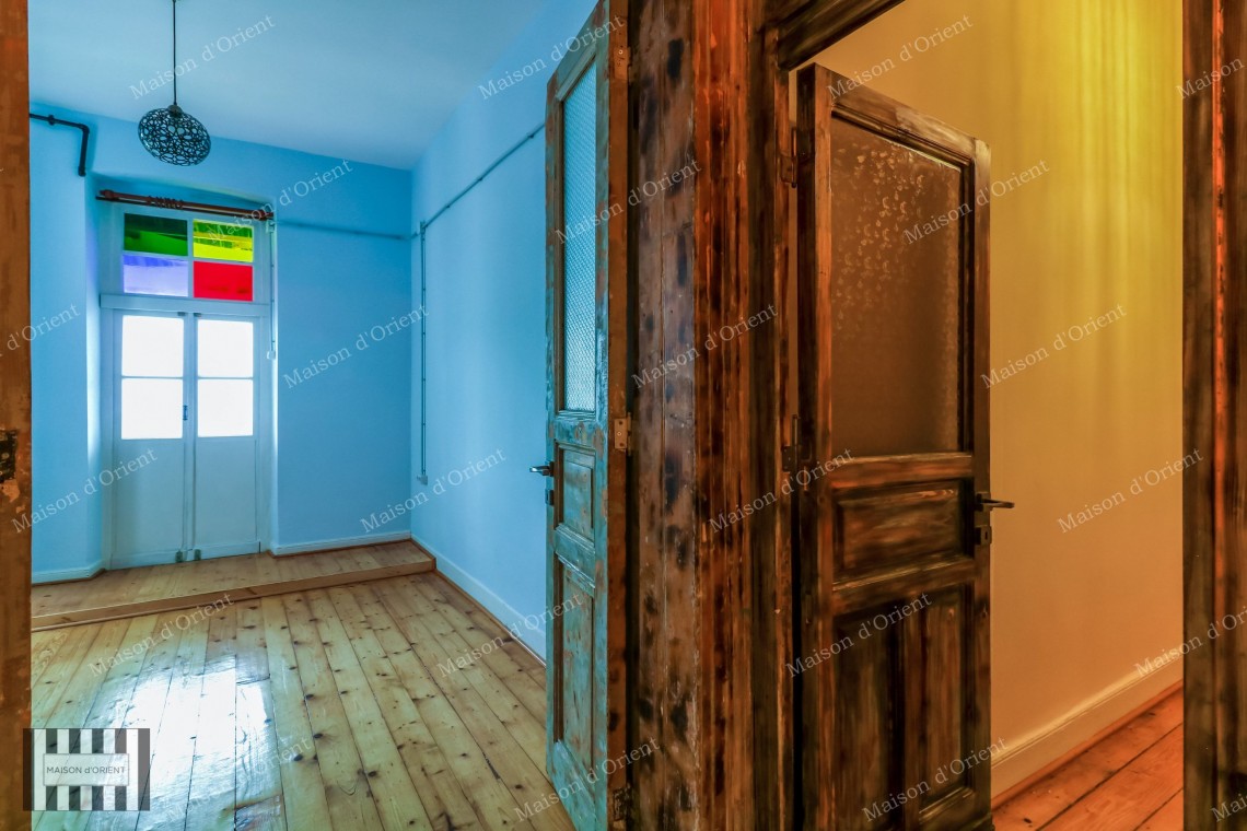 Historical 2+1 Flat with View for Rent in Galata