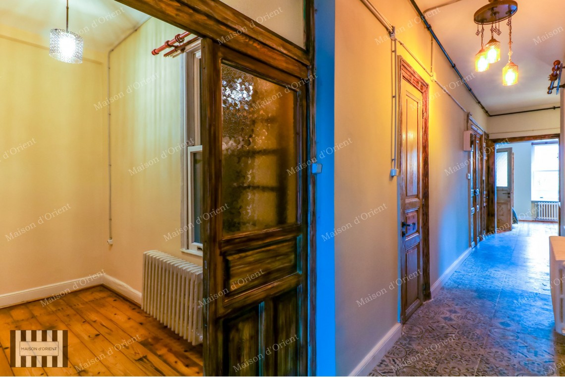 Historical 2+1 Flat with View for Rent in Galata
