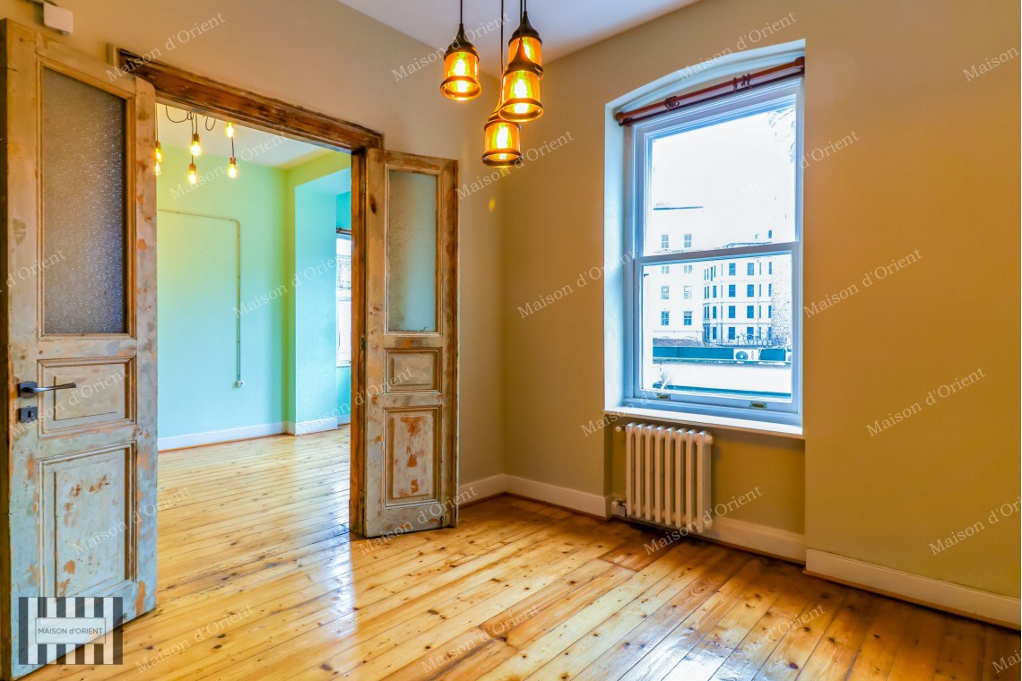 Historical 2+1 Flat with View for Rent in Galata