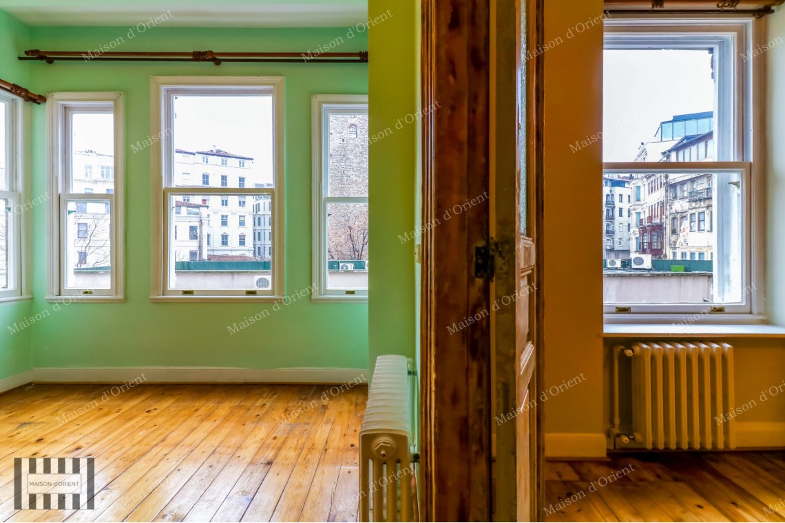 Historical 2+1 Flat with View for Rent in Galata