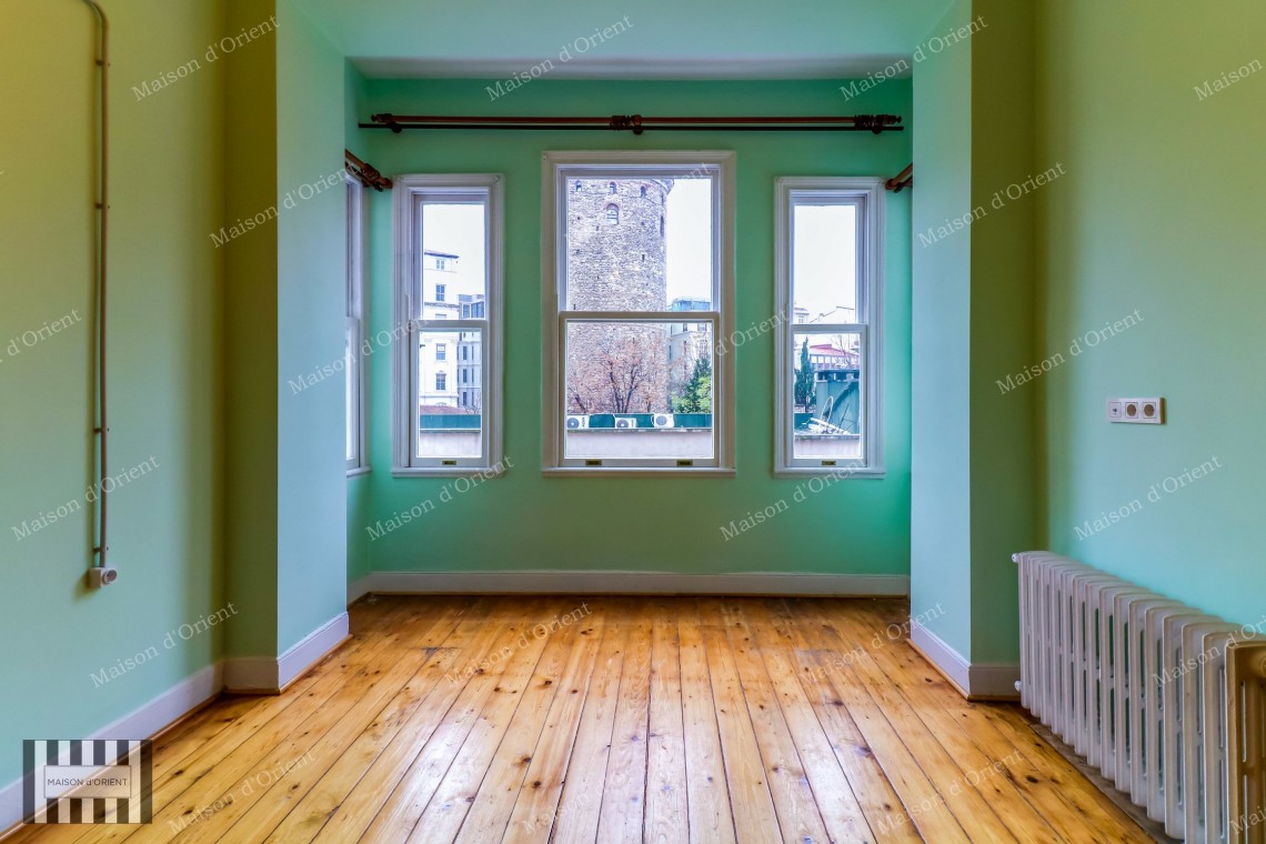 Historical 2+1 Flat with View for Rent in Galata