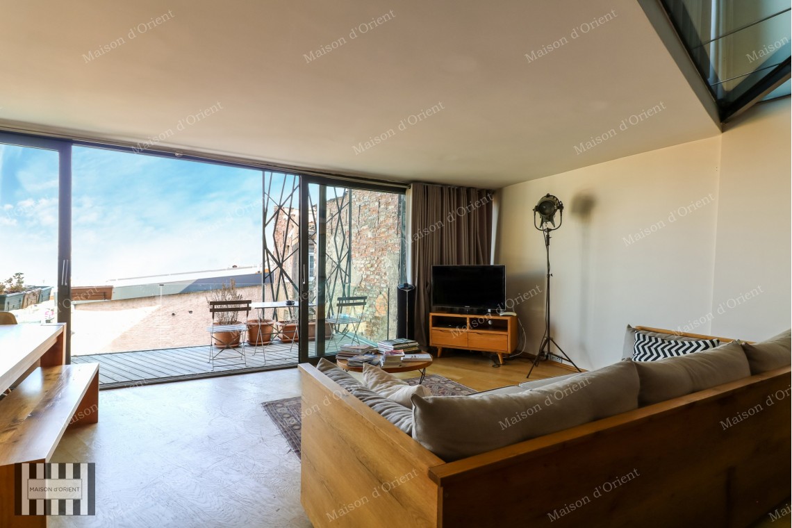 180sqm Duplex with Private Terrace for Rent in Galata