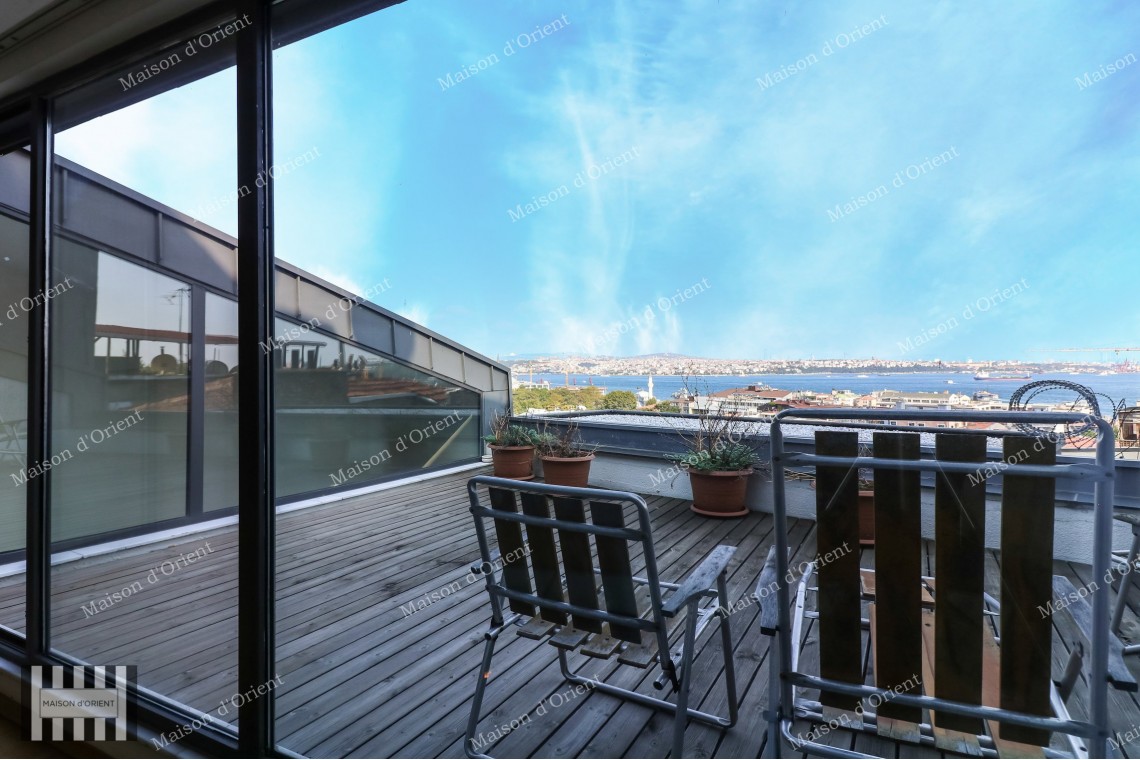 180sqm Duplex with Private Terrace for Rent in Galata