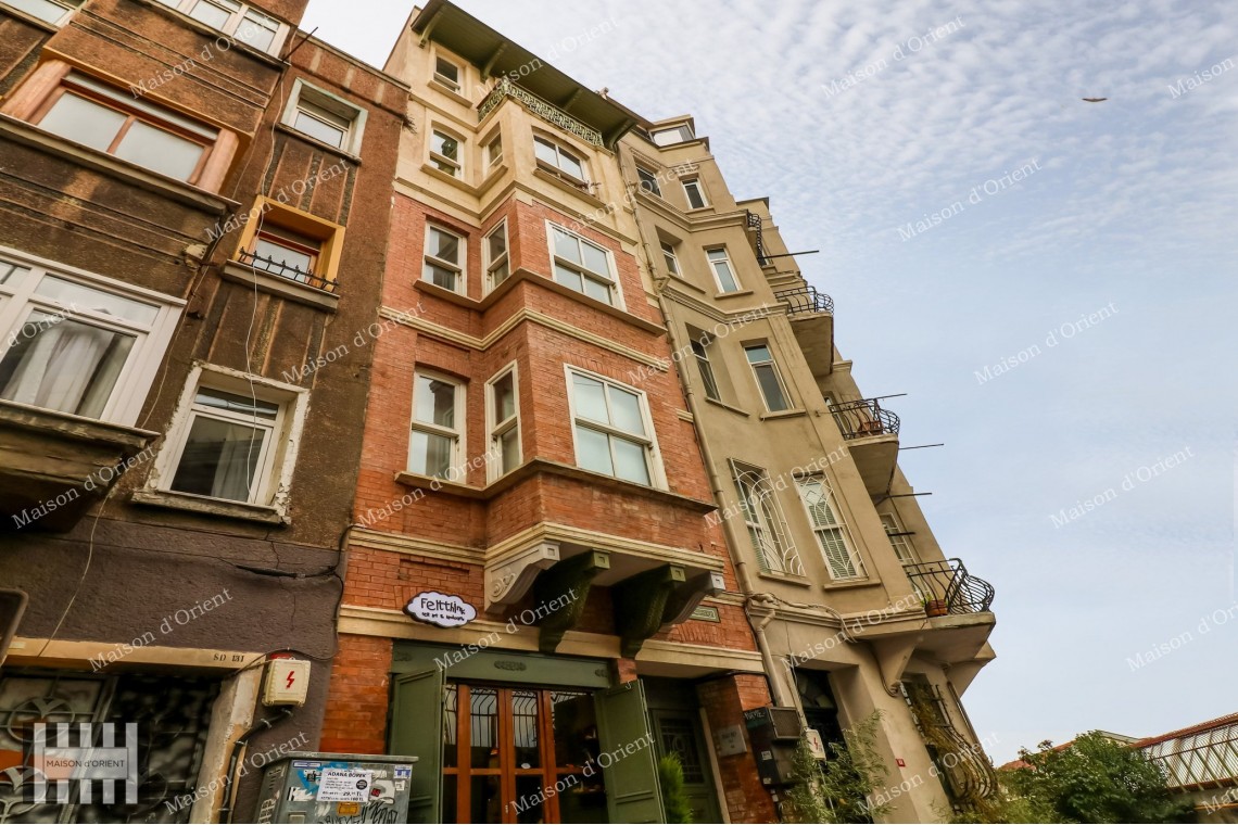 2+1 Rental Flat in Historical Esat Bey Building, Galata