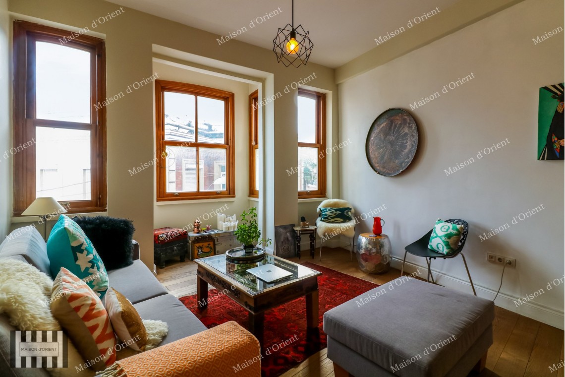 2+1 Rental Flat in Historical Esat Bey Building, Galata