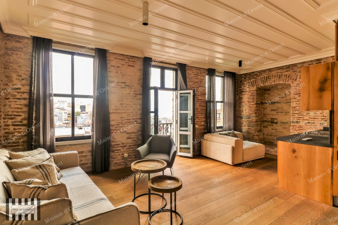 100sqm Renovated Flat for Rent in Galata