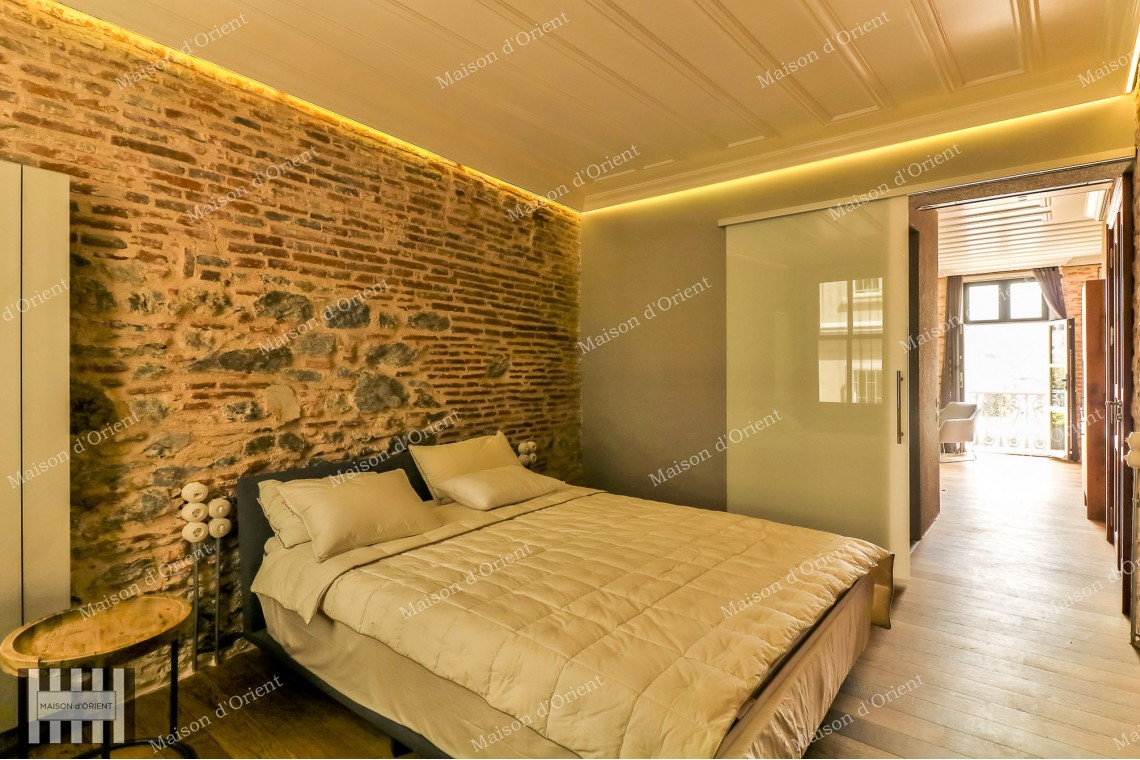 100sqm Renovated Flat for Rent in Galata