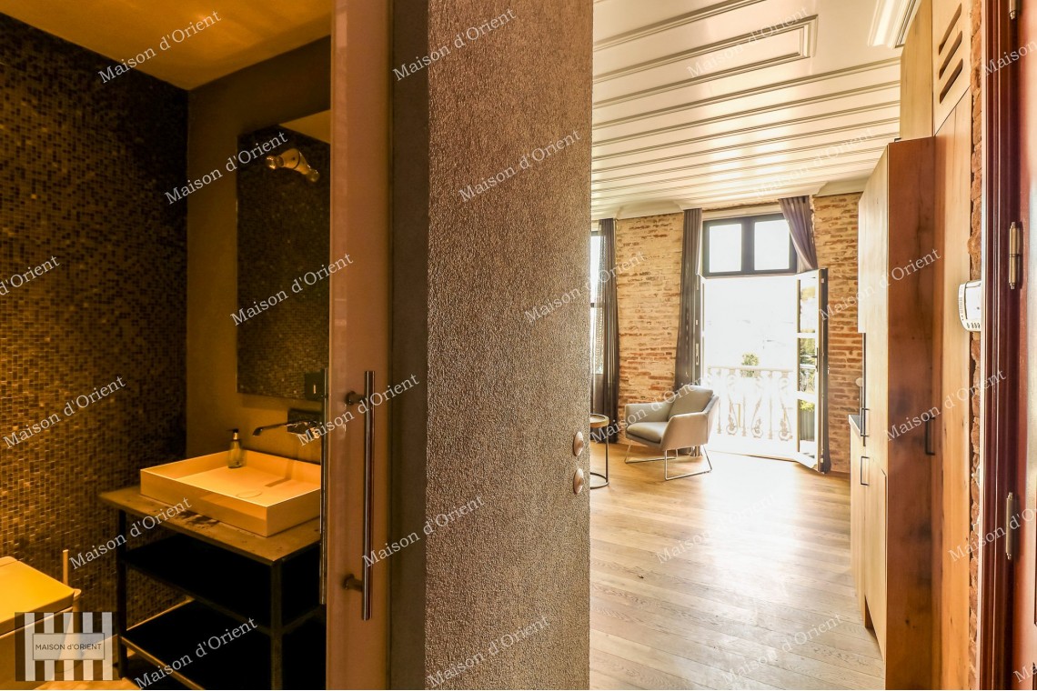 100sqm Renovated Flat for Rent in Galata